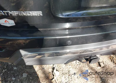 2015 Nissan Pathfinder Platinum z USA, uszkodzony, nr VIN 5N1AR2MM7FC612623